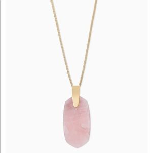 Kendra Scott Inez Pendant Necklace in Rose Quartz